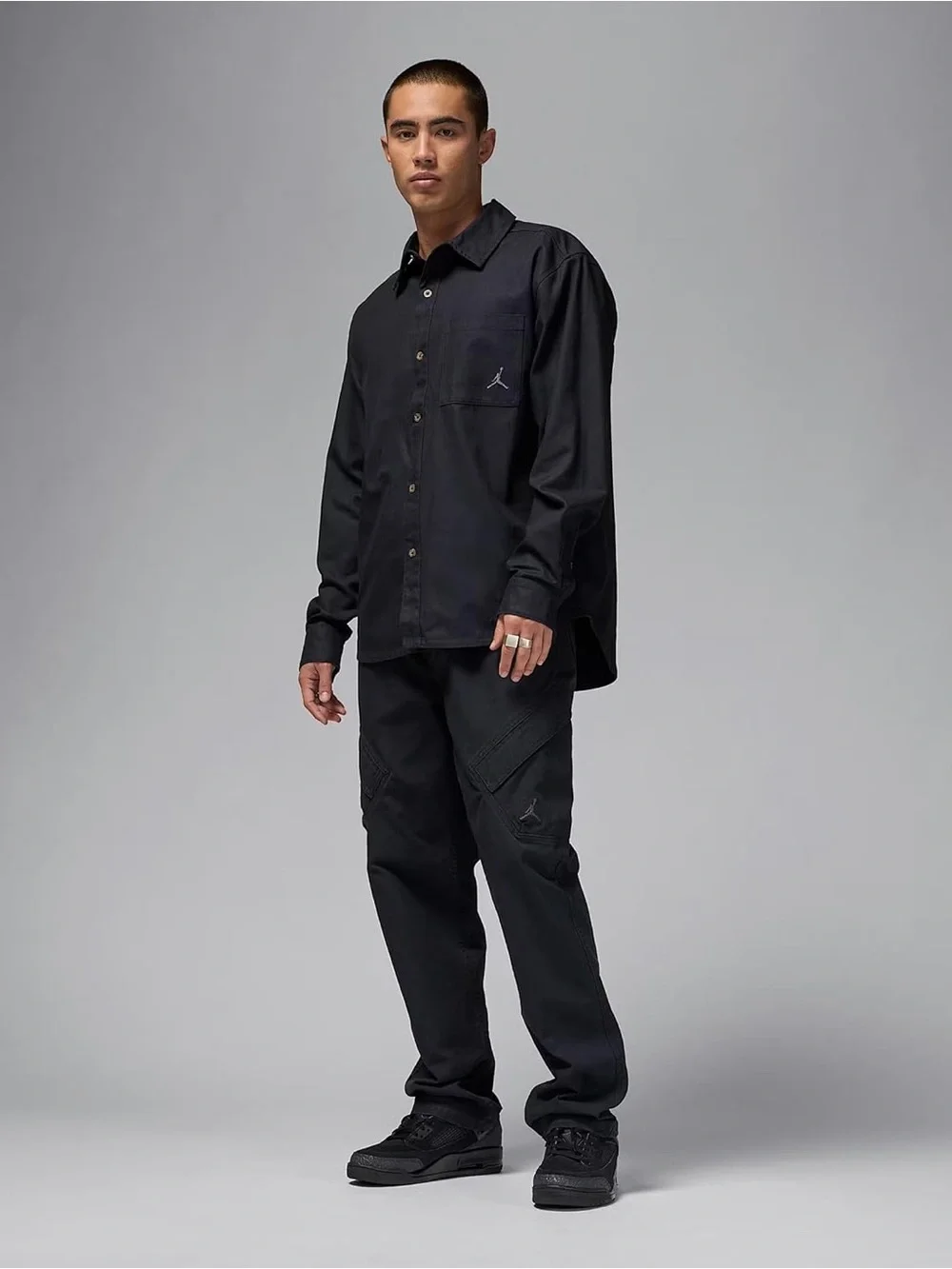 AIR JORDAN Essentials Oversized Men’s Black Button Down Shirt FV7446 010 Size S
